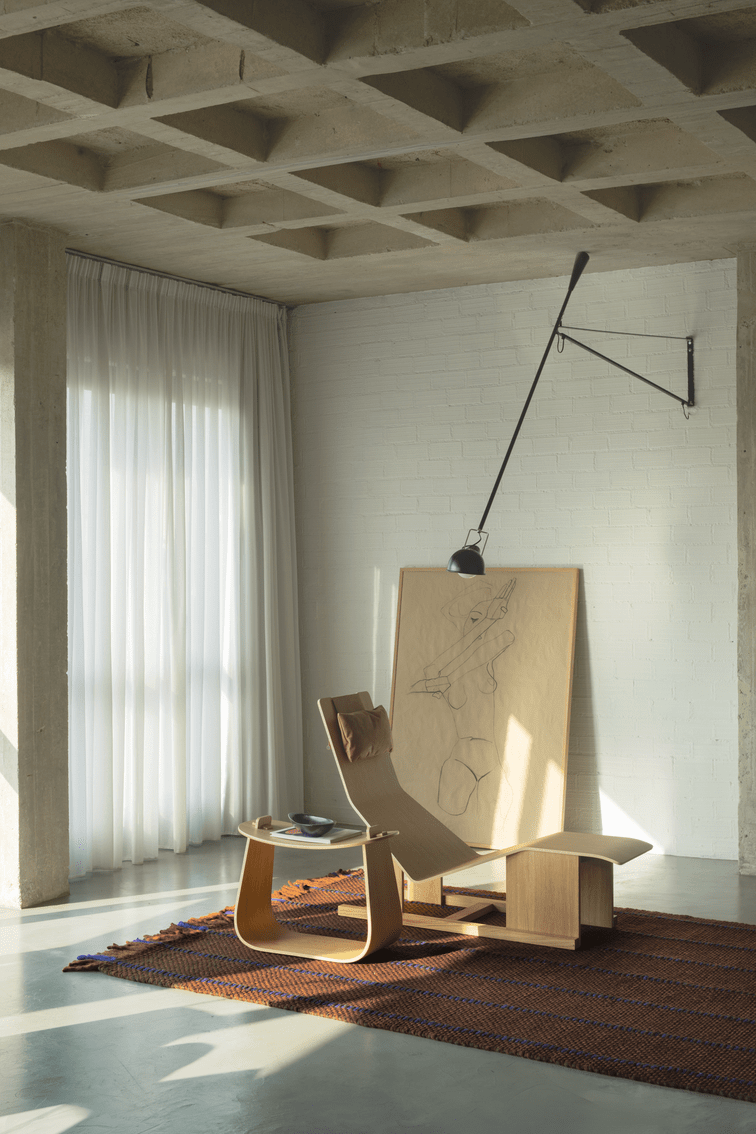 Layered Cord Blue Brown bruin wollen vloerkleed, in een woonkamer