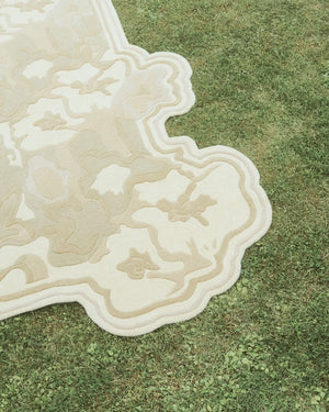 Layered Collina Strada Garden Haze zand vloerkleed, detail van de gesneden wol