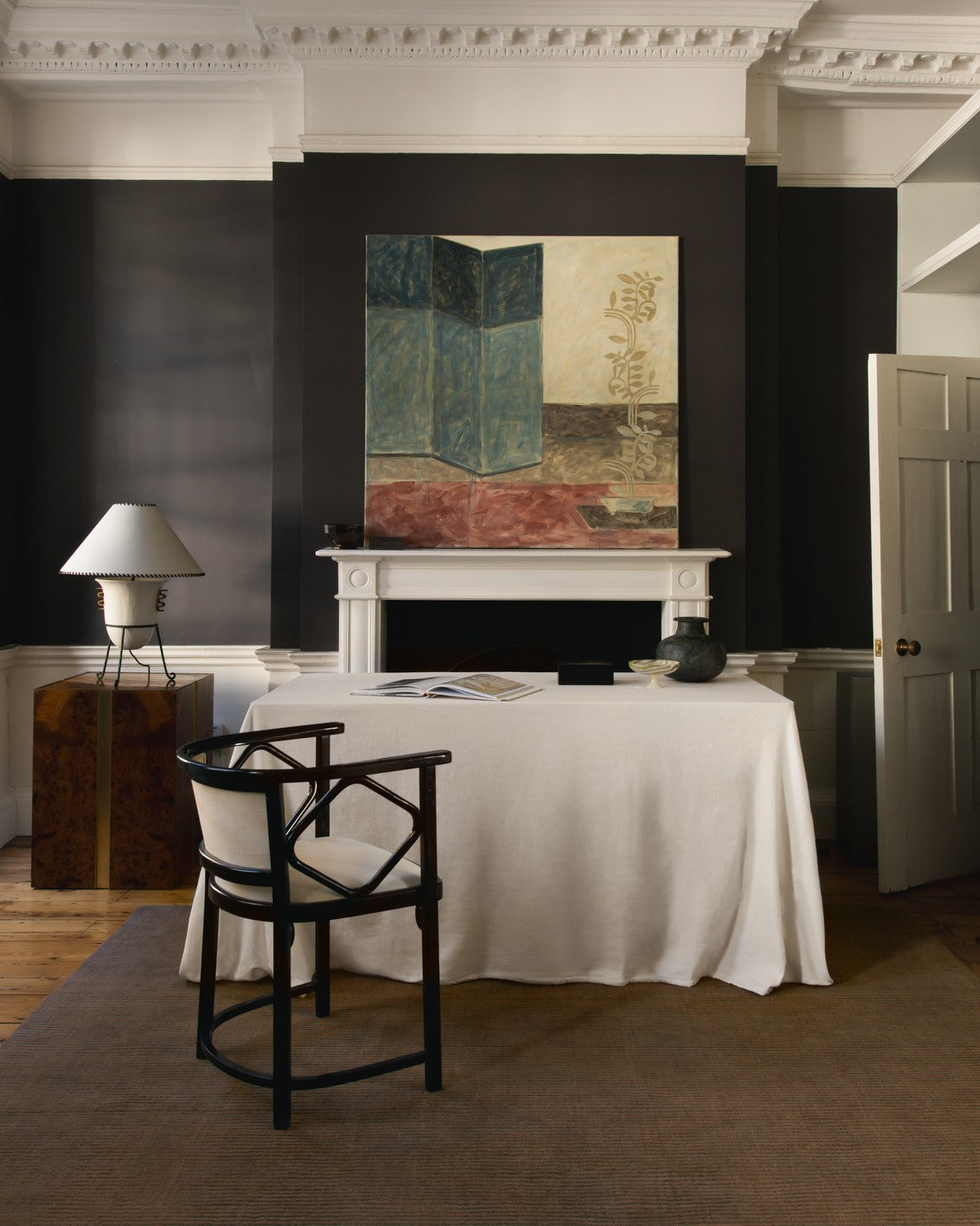 Layered Drift Wool Walnut bruin wol vloerkleed, in een interieur