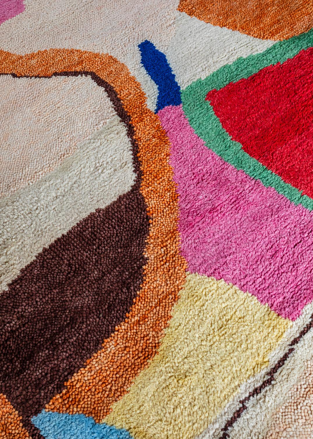 Layered Heather Chontos Kaleidoscope vloerkleed, detail van de handgeknoopte wol