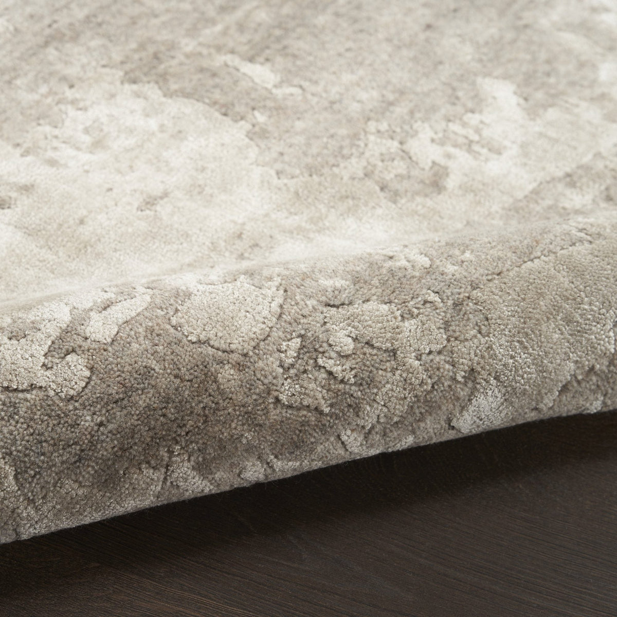 Nourison Harmony HAY06 Silver Grey vloerkleed, textuur van de pool