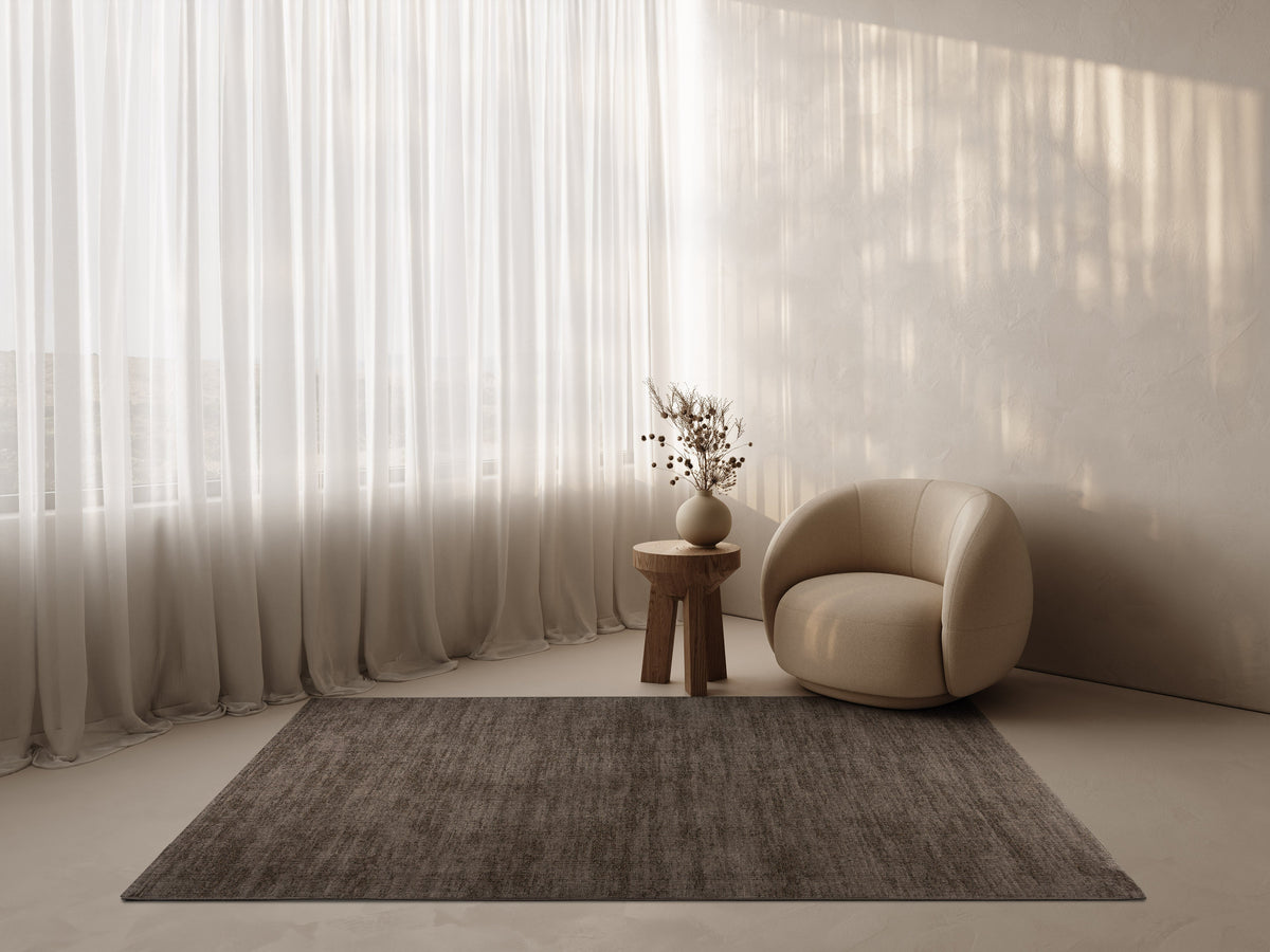 Tapison Home Torino vloerkleed taupe, in een interieur
