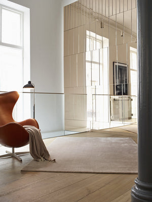 Massimo Earth Bamboo Nougat Rose vloerkleed, in een interieur