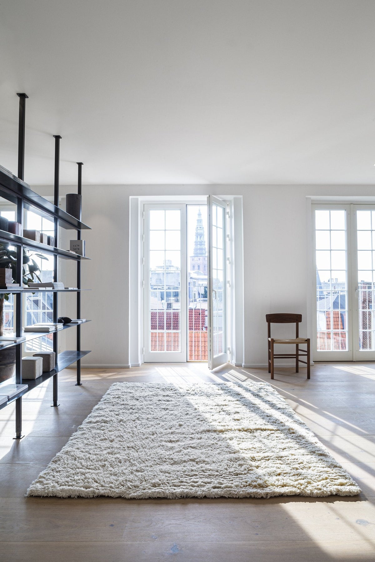 Massimo Rya Cream hoogpolig vloerkleed, in een interieur