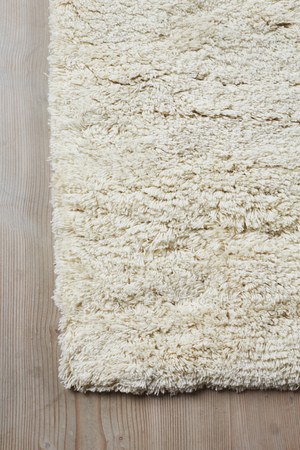 Massimo Rya Cream hoogpolig vloerkleed, detail van de hoek