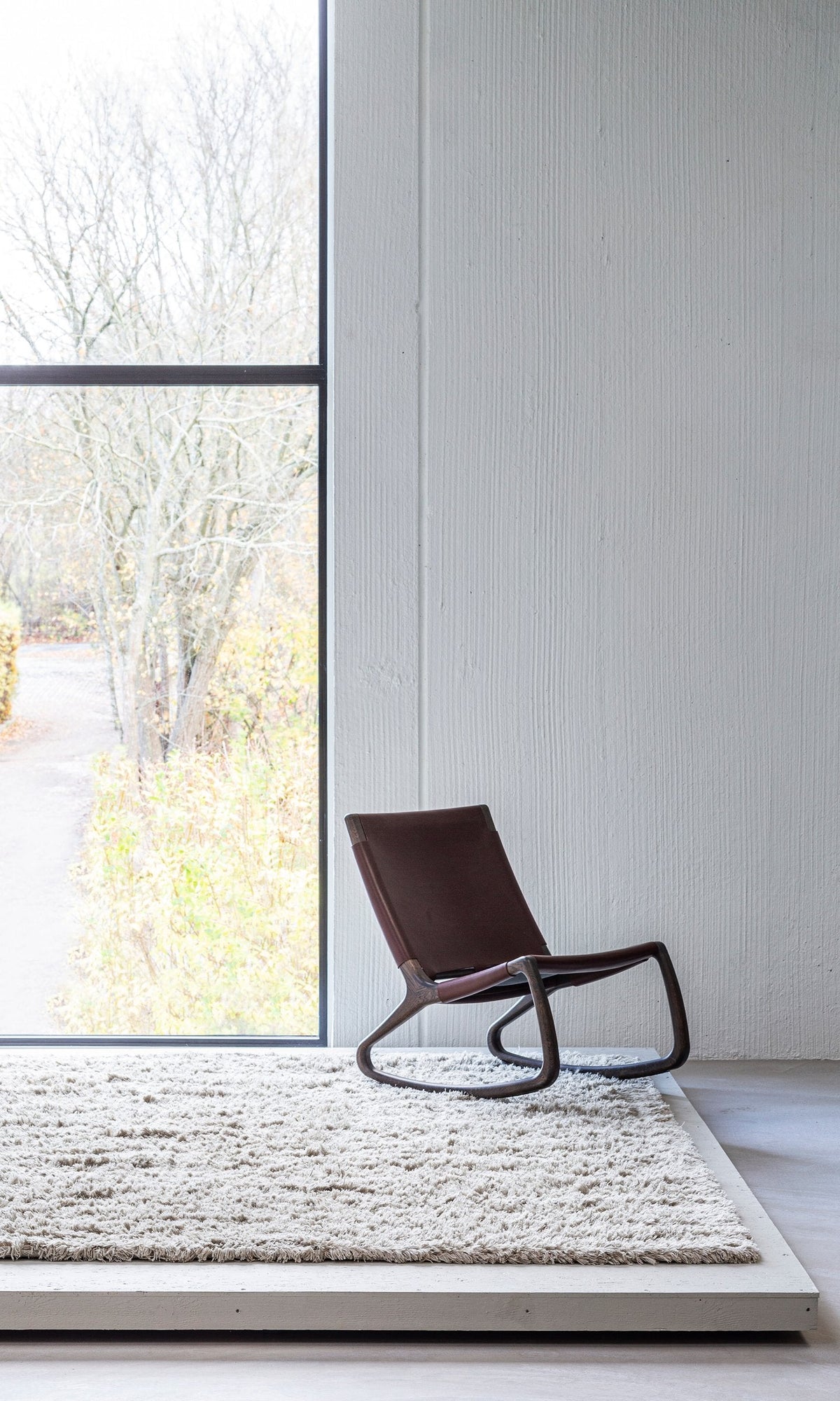 Massimo Rya Soft Beige hoogpolig vloerkleed, in een interieur